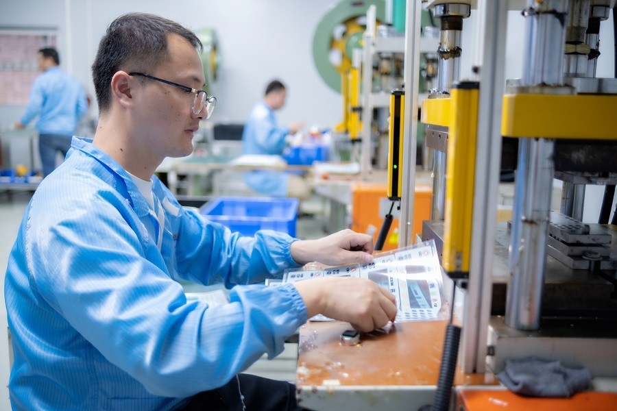 Dongguan Luphi Electronics Technology Co., Ltd. manufacturer production line
